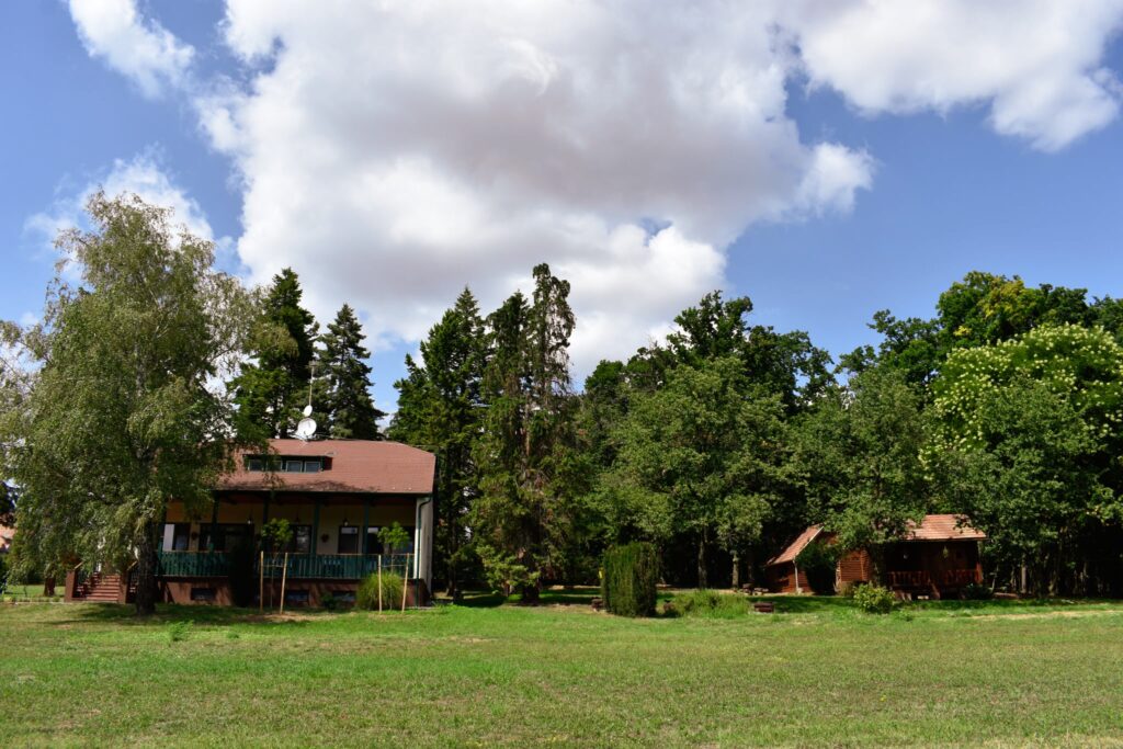 Ciszárhegyi Vadászház kert